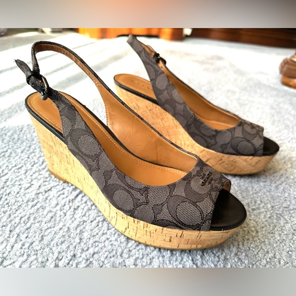 Coach Ferry Signature Wedge Sandal Size 8.5 - Picture 2 of 4